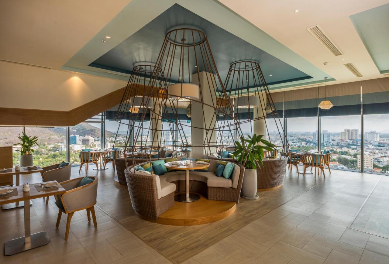 Fusion Suites Vung Tau Esterno foto